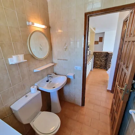 Port Empuries-1 *